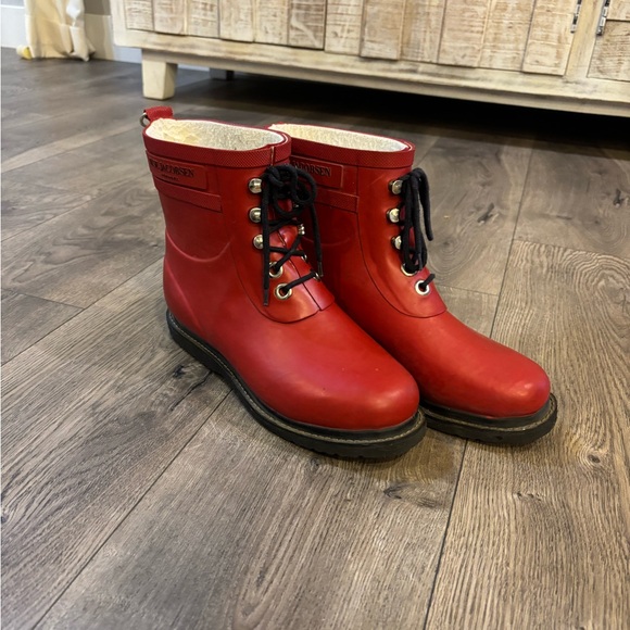 Ilse Jacobsen Vibrant Red Waterproof Boots - Picture 2 of 5